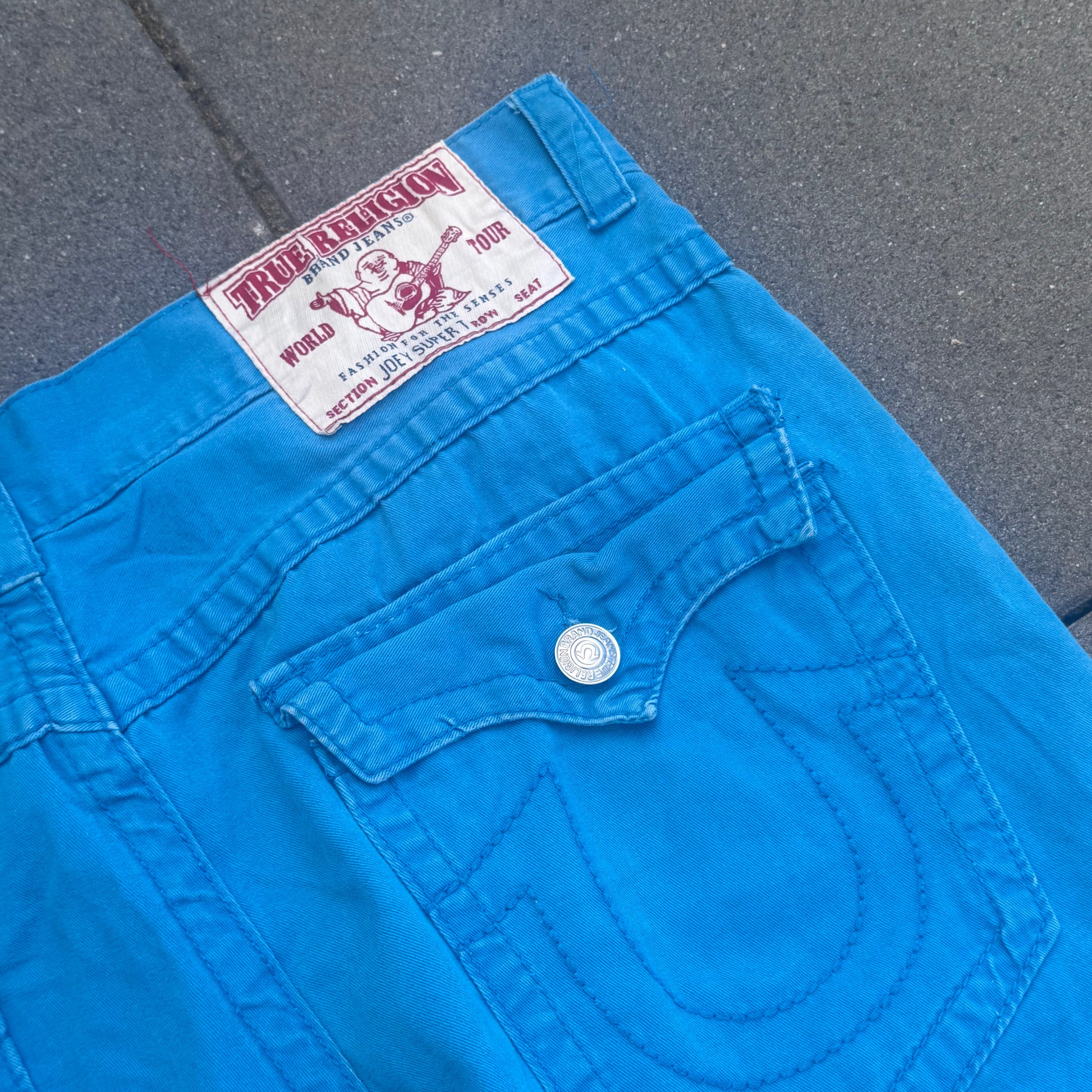 True Religion straight leg turquoise pants – Close-up 1