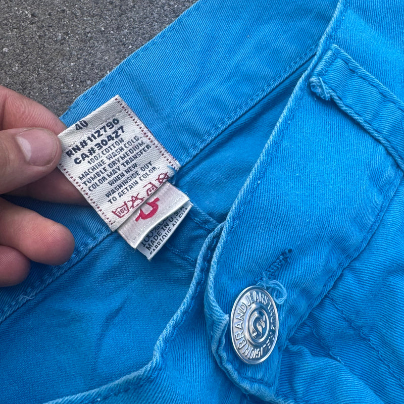 Detailansicht: Sourced limited accessories and clothes True Religion straight leg turquoise pants – Logo, Nähte oder Material