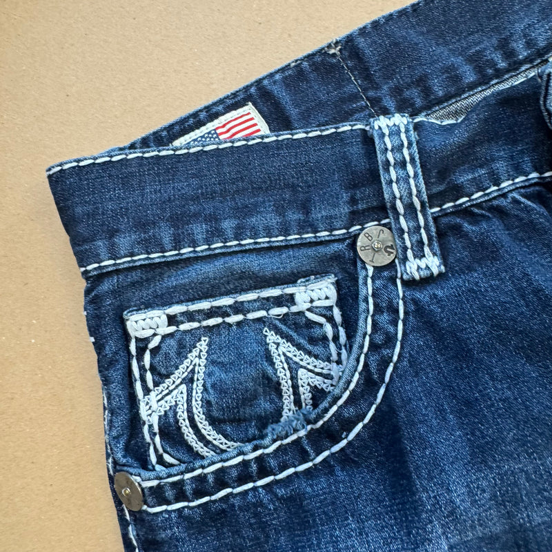 Detailansicht: Sourced limited accessories and clothes True Religion World Tour straight jeans – Logo, Nähte oder Material