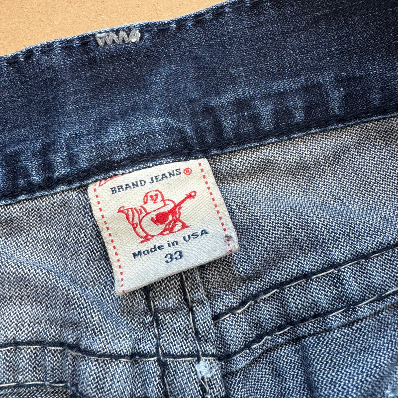 Detailansicht: Sourced limited accessories and clothes True Religion World Tour straight jeans – Logo, Nähte oder Material