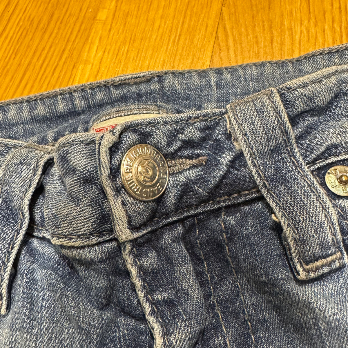 True Religion World Tour women’s jeans – Close-up 5