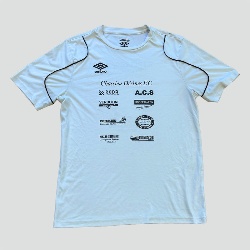 Sourced limited accessories and clothes Umbro vintage football t-shirt – Secondhand Streetwear
