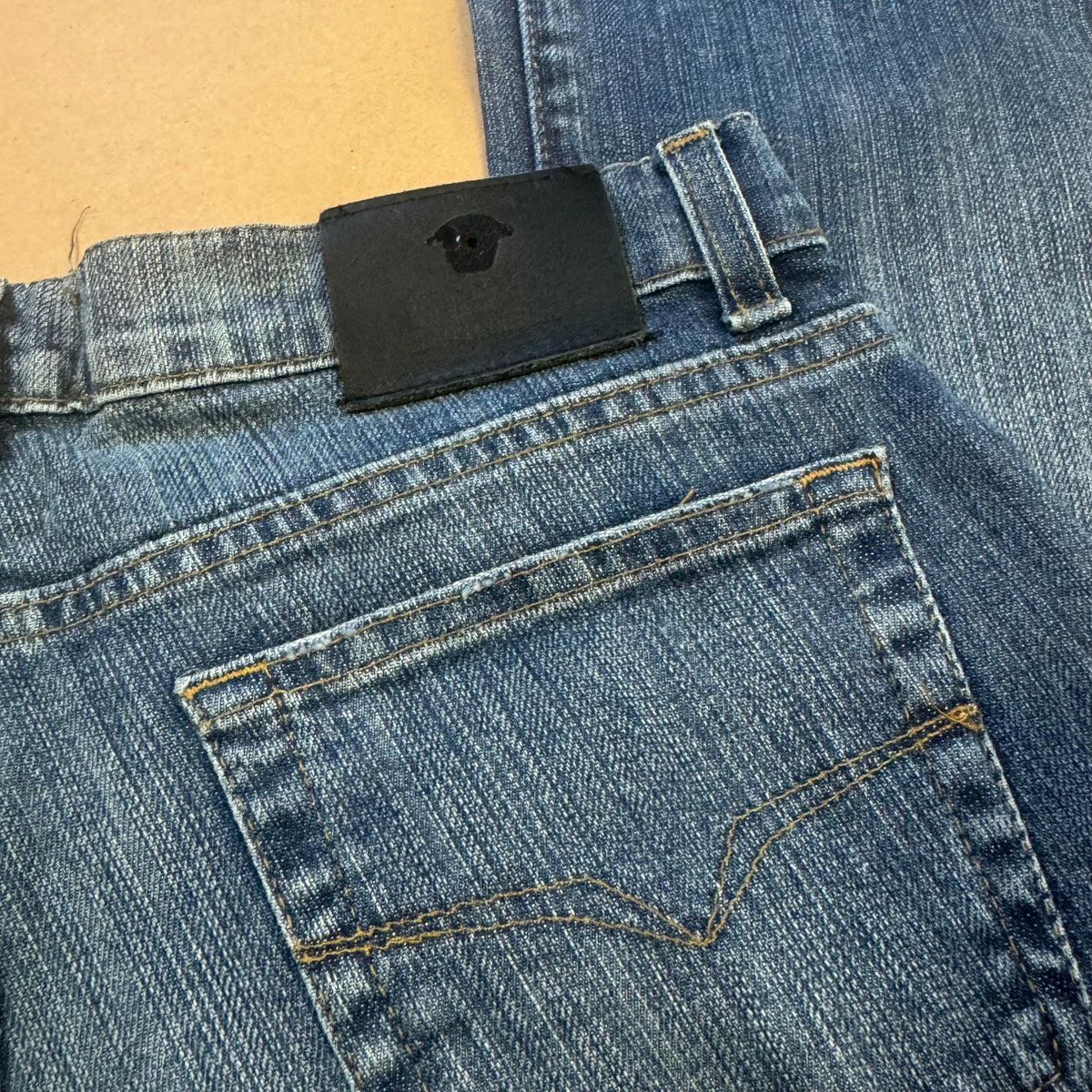 Versace Jeans Couture wide-leg denim – Close-up 2