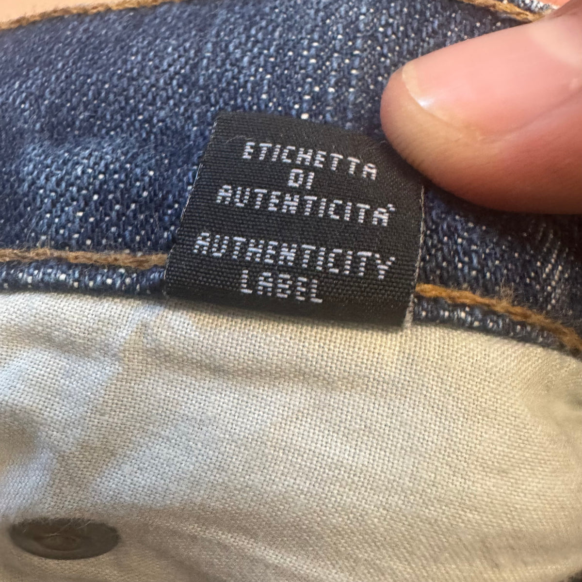 Versace Jeans Couture wide-leg denim – Close-up 4