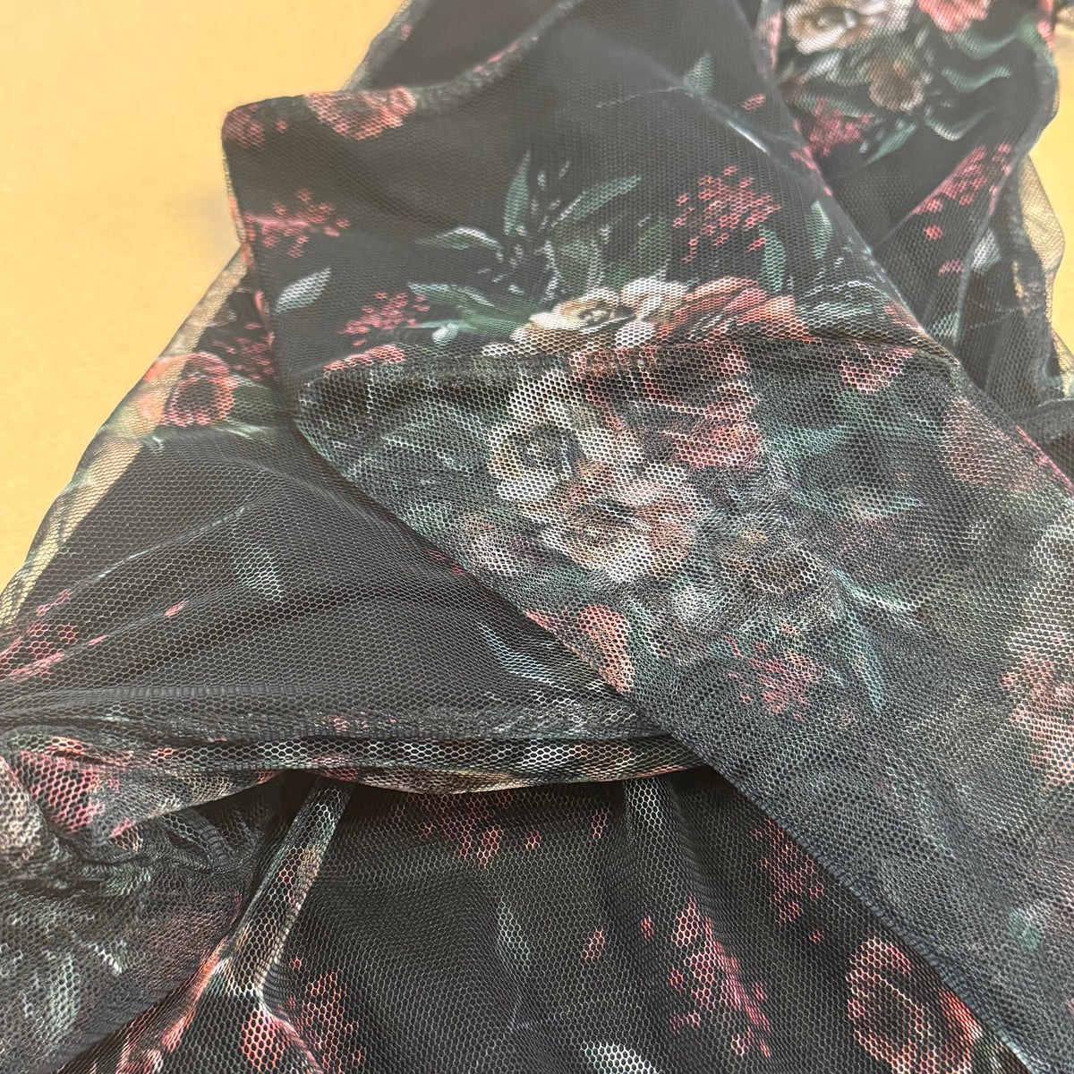 Vintage "BLACK ROSES" women's dress – Close-up 4