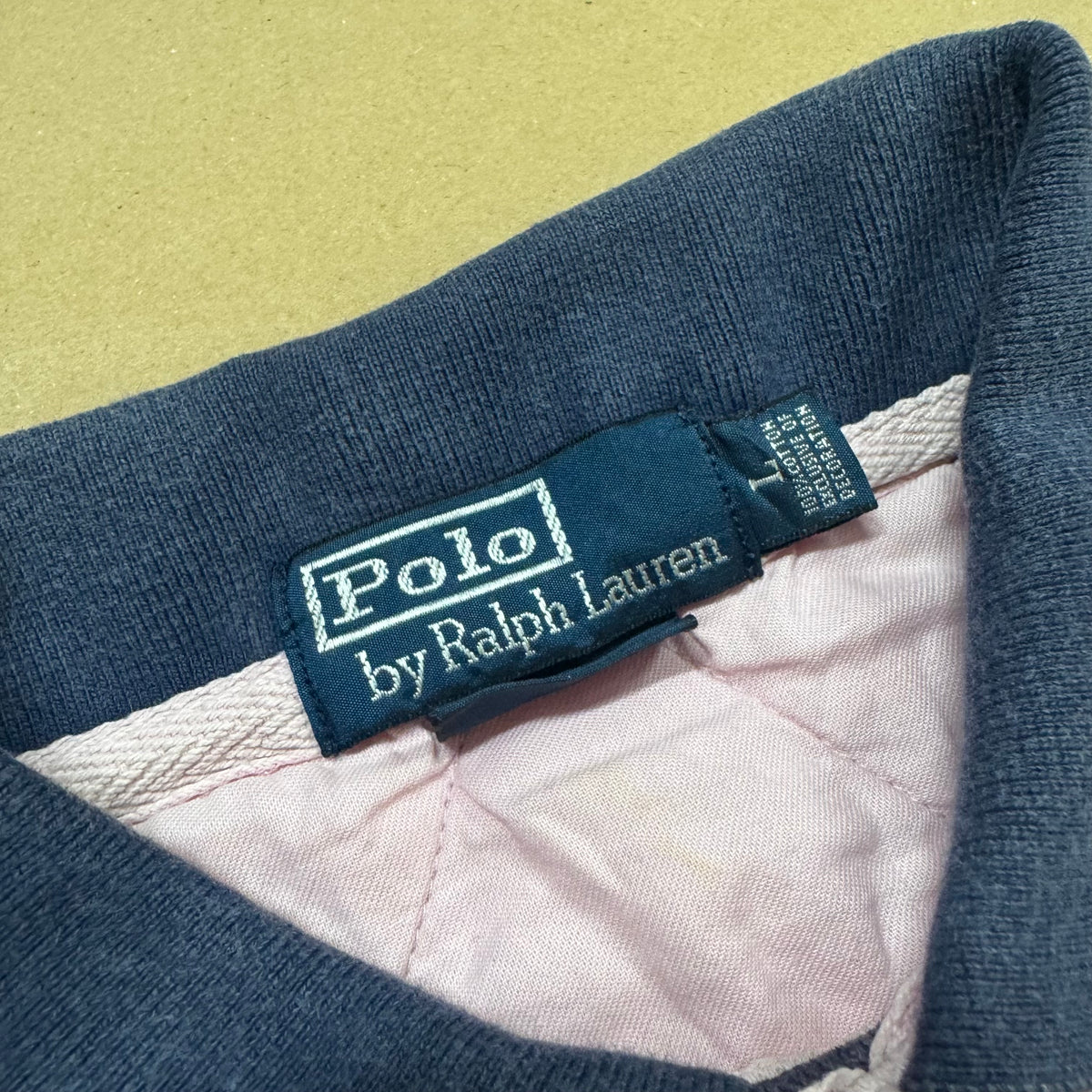 Vintage Bleecker IV Ralph Lauren polo – Close-up 1