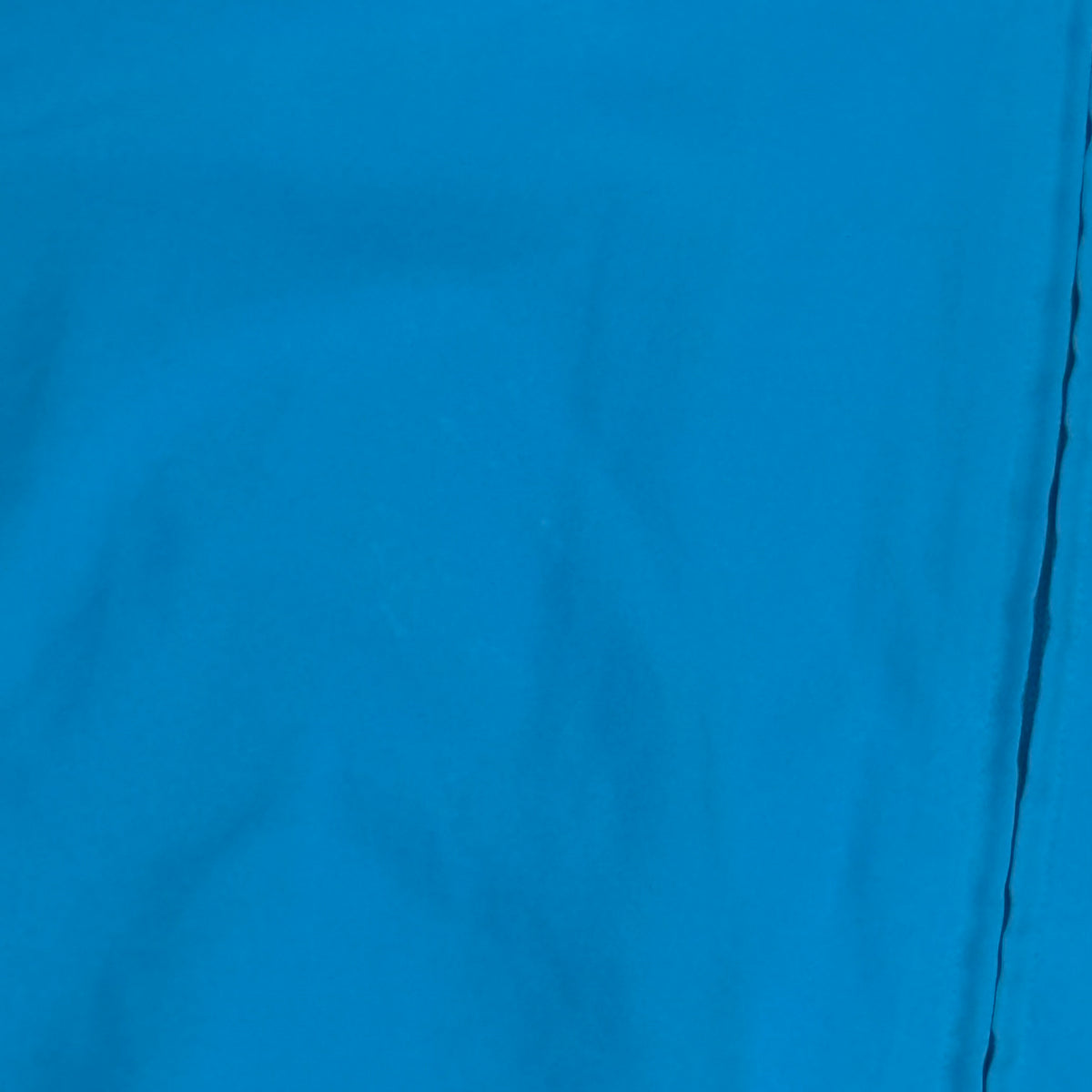 Vintage blue Adidas raincoat – Close-up 2