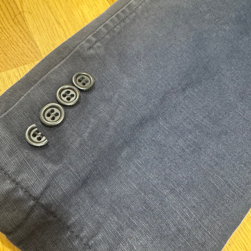 Detailansicht: Sourced limited accessories and clothes Vintage Burberry London blue blazer – Logo, Nähte oder Material