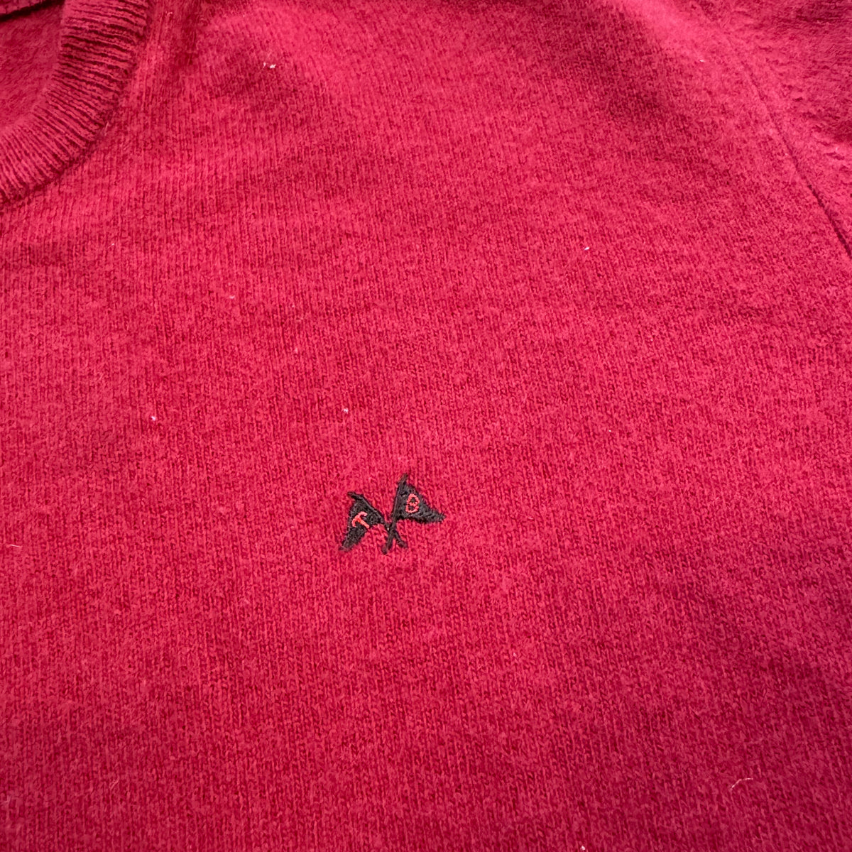 Vintage Burberry red lambswool sweatshirt – Close-up 1