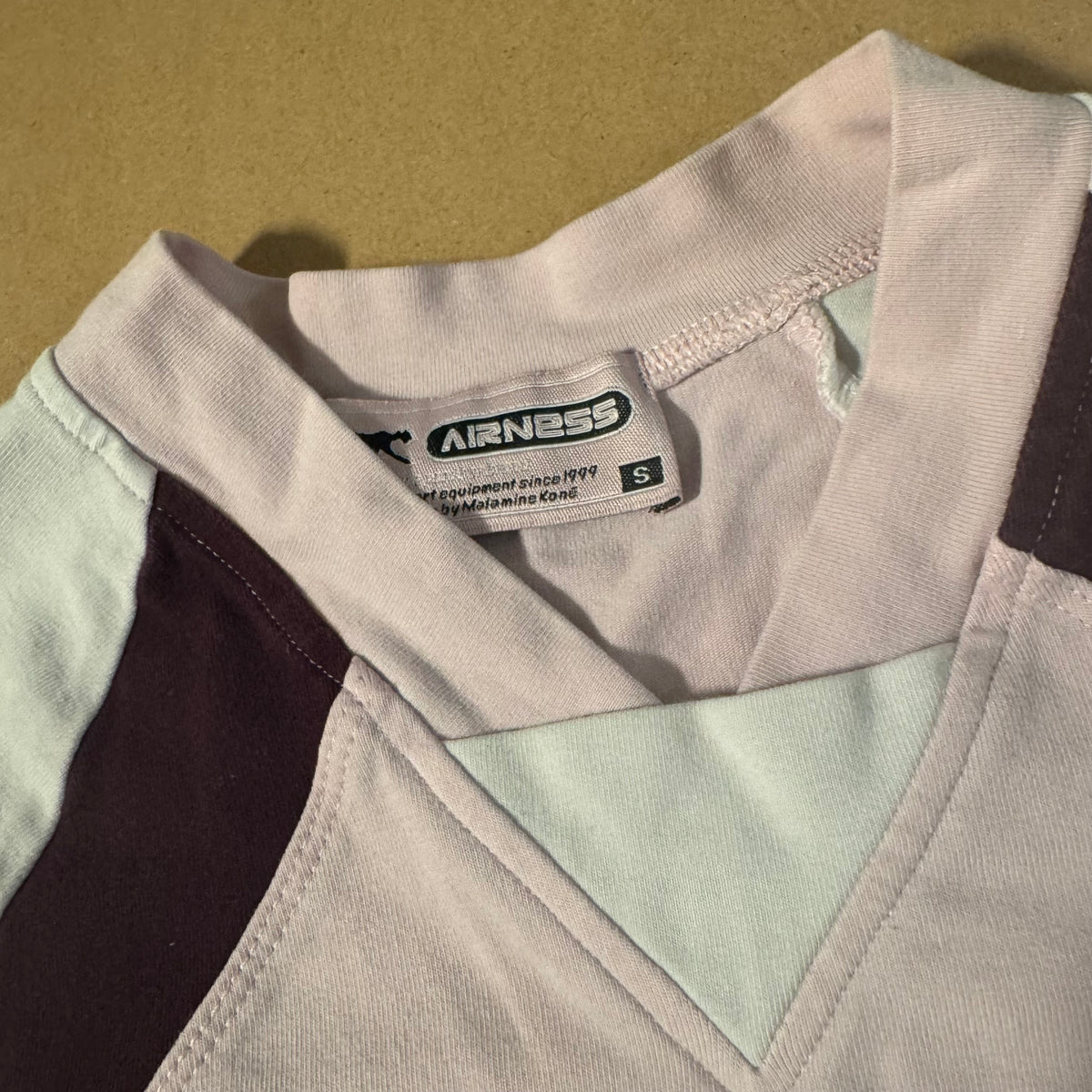 Vintage cute Airness streetwear shirt – Close-up 2