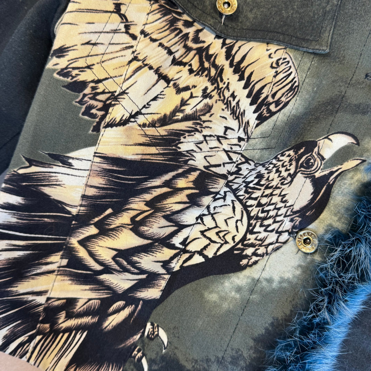 Vintage Eagle print light cropped jacket – Close-up 3
