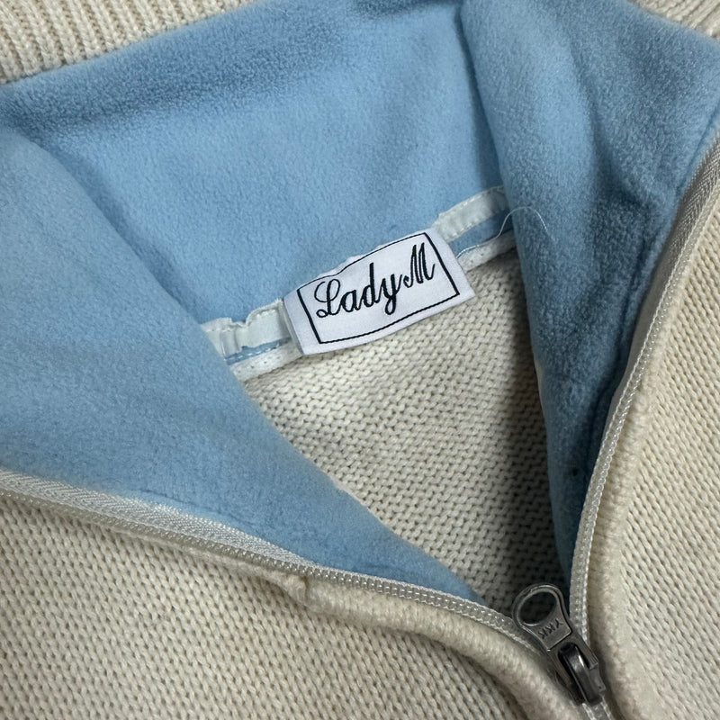 Detailansicht: Sourced limited accessories and clothes Vintage knitted Y2K quarter zip sweatshirt – Logo, Nähte oder Material