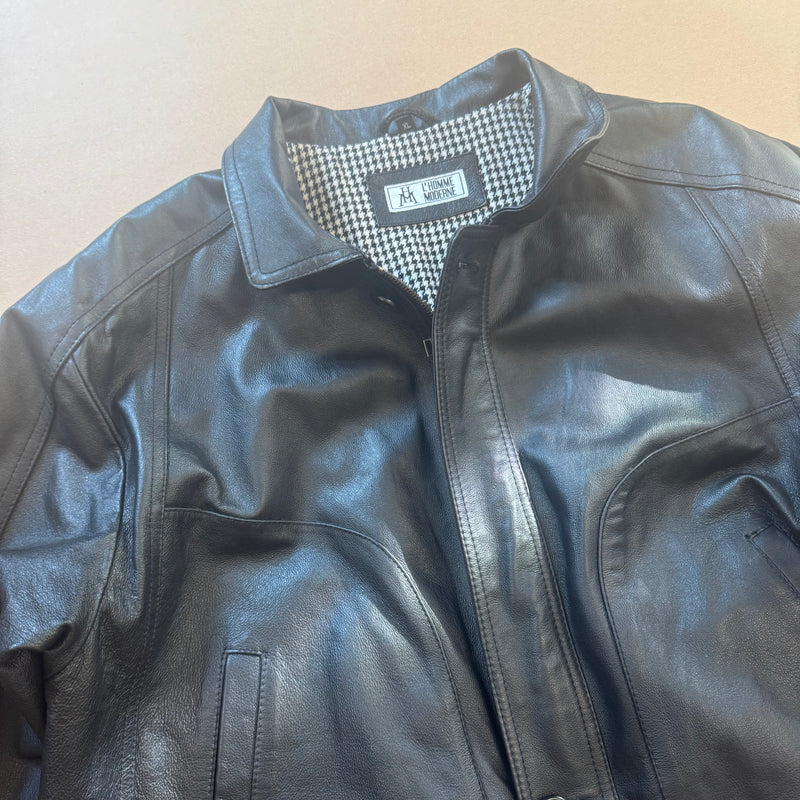 Detailansicht: Sourced limited accessories and clothes Vintage leather coat from L’Homme moderne – Logo, Nähte oder Material