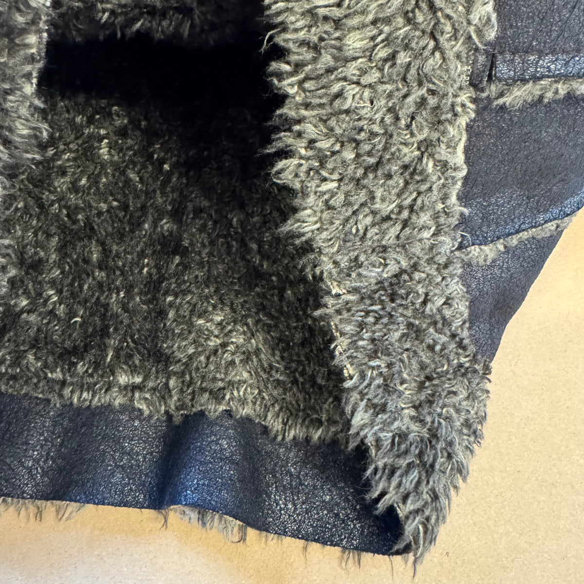 Vintage Lissa women’s patches coat – Close-up 5