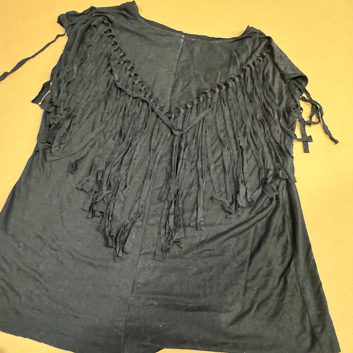 Vintage Miss Me black rhinestones top – Close-up 3