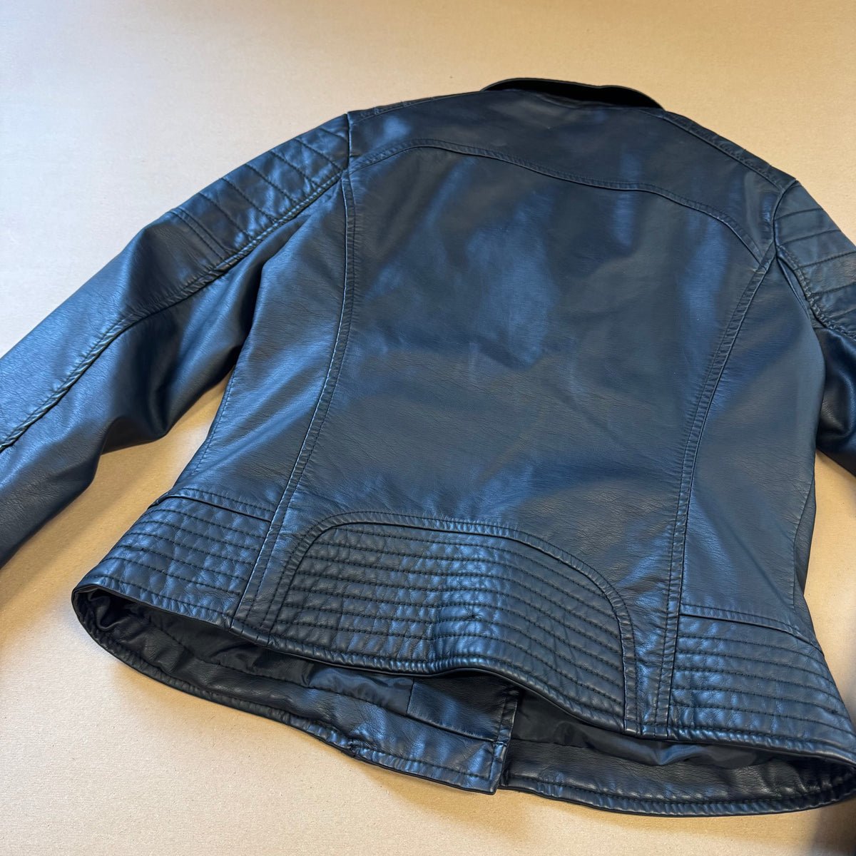Vintage Miss Sissi faux leather jacket – Close-up 4