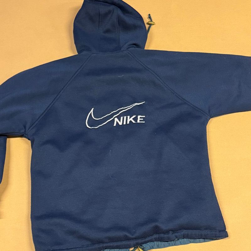 Detailansicht: Sourced limited accessories and clothes vintage Nike reversible zip-up hoodie – Logo, Nähte oder Material