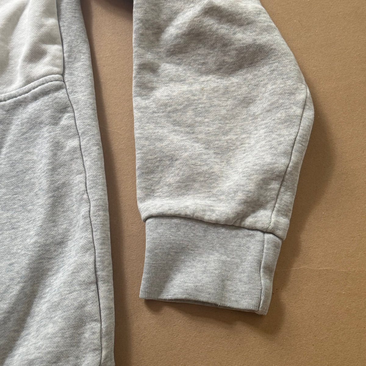 Vintage Reebok International sweatshirt – Close-up 3