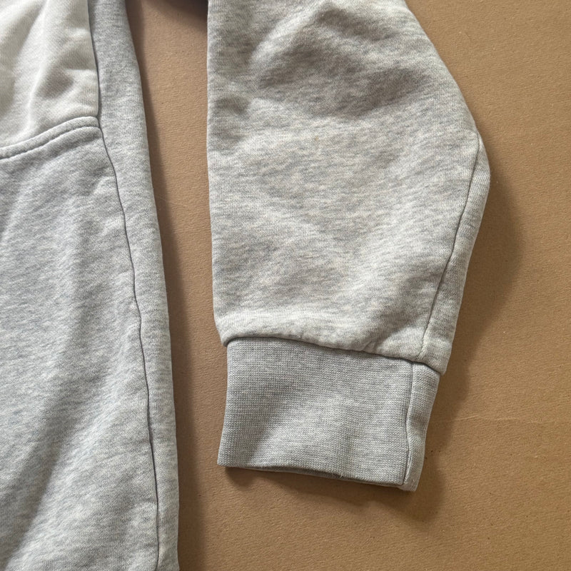 Detailansicht: Sourced limited accessories and clothes Vintage Reebok International sweatshirt – Logo, Nähte oder Material