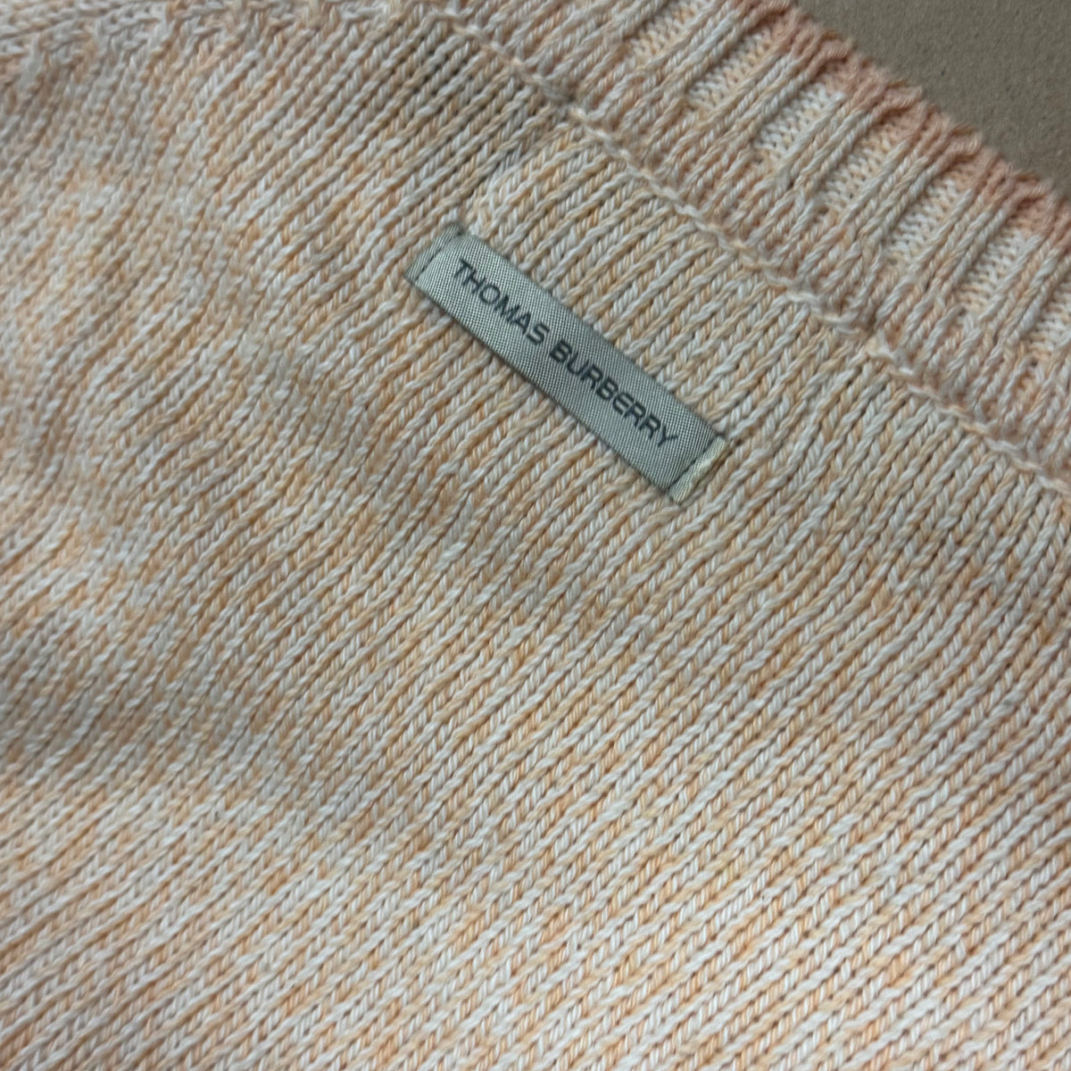 Vintage Thomas Burberry orange knitted sweatshirt – Close-up 6