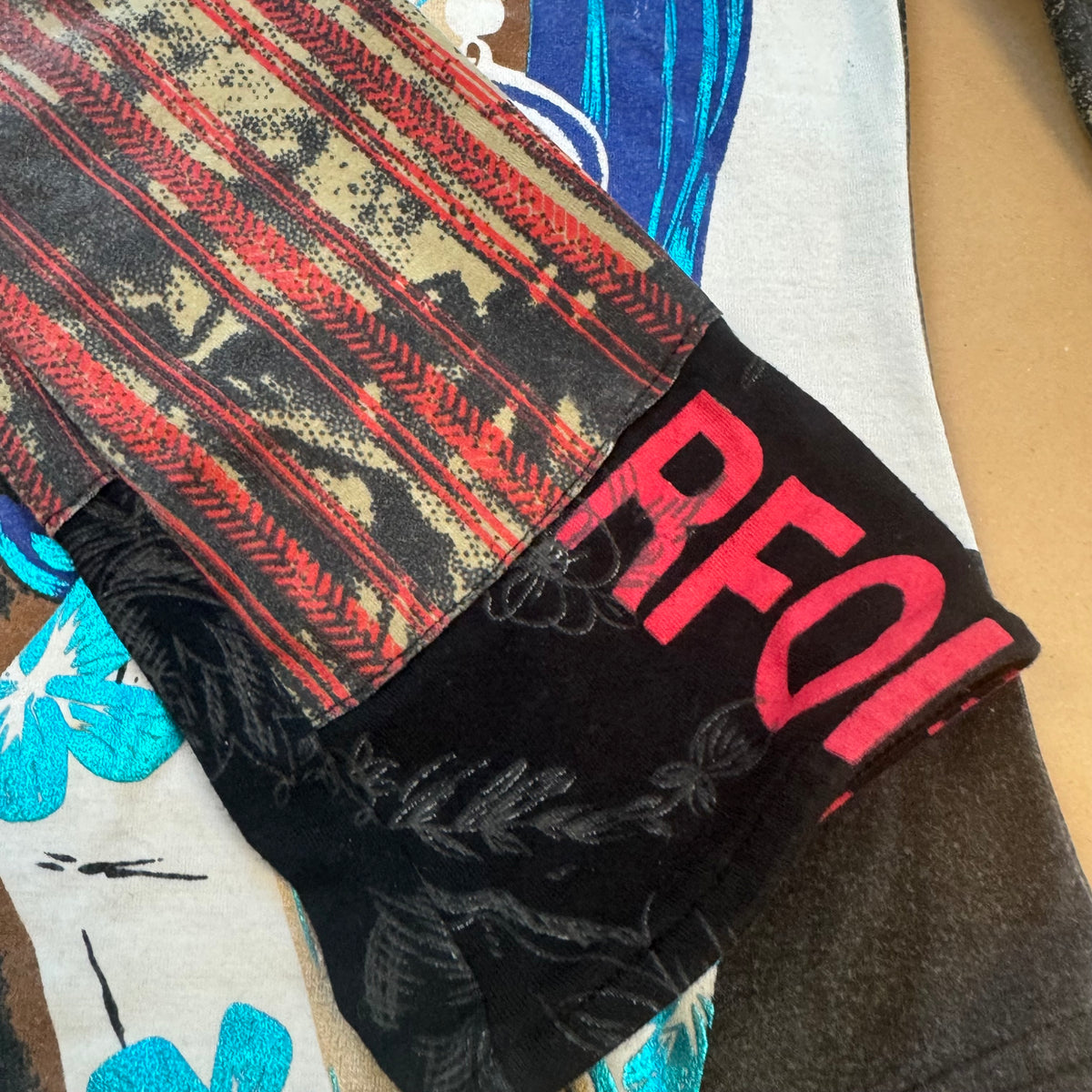 Vintage "True Romance" Custo sweatshirt – Close-up 4