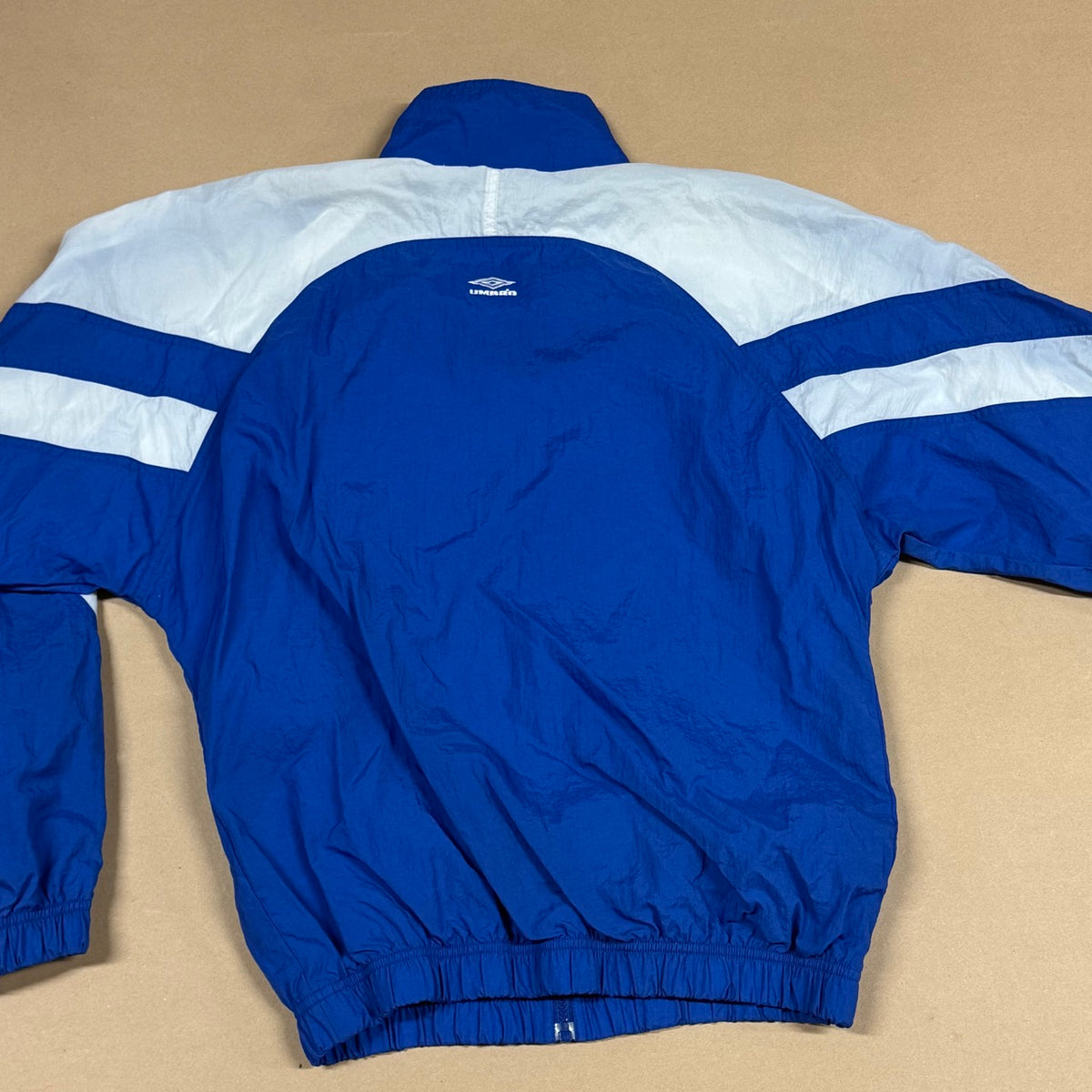 Vintage Umbro raincoat – Close-up 1