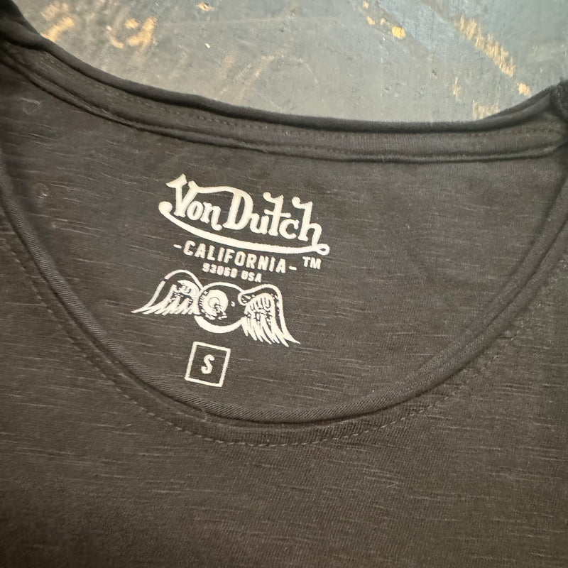 Detailansicht: Sourced limited accessories and clothes Von Dutch printed vintage shirt – Logo, Nähte oder Material