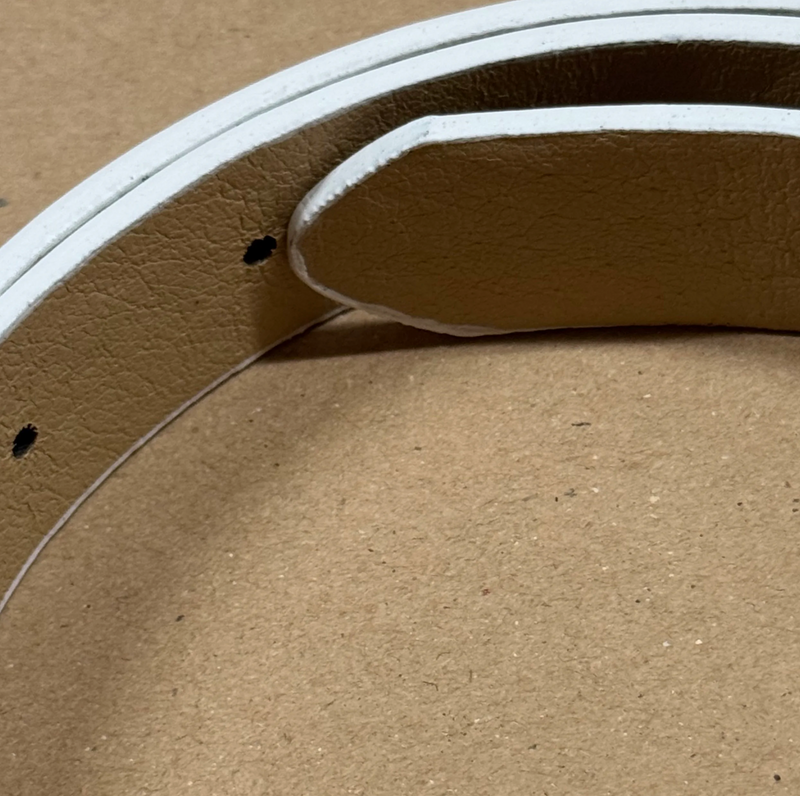 Detailansicht: Sourced limited accessories and clothes Y2K star belt – Logo, Nähte oder Material