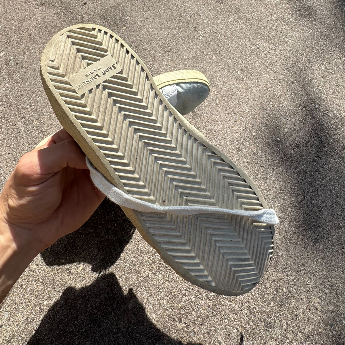 Yves Saint Laurent white light sneakers – Close-up 6